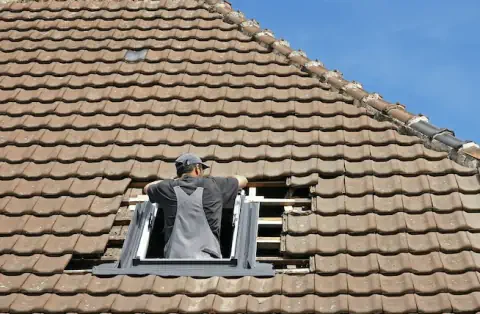 Pose de velux - Châtel-de-Neuvre